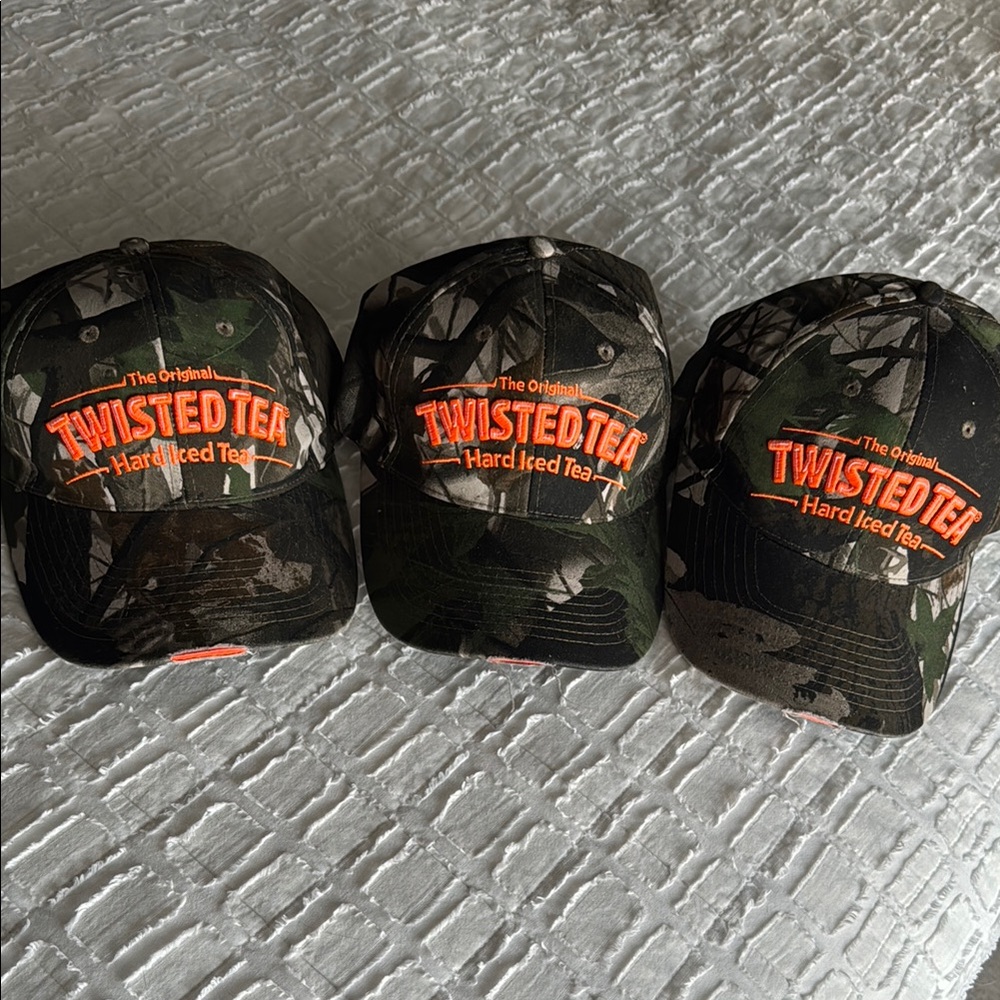 3 Twisted Camouflage Baseball Cap